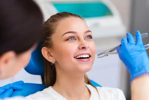 A female patient getting an anxiety-free tooth extraction in Alvarado, TX